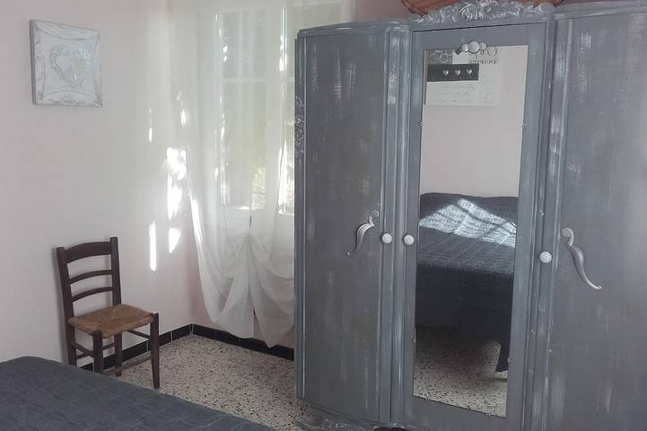 Location de vacances pour 6 personnes, avec terrasse ainsi que jacuzzi et jardin à Lablachère - 2