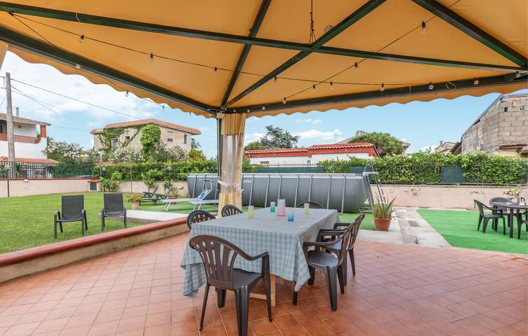 Acogedor apartamento con piscina cerca de la playa - WiFi y aparcamiento gratuitos in Castel Volturno, Provincia de Caserta