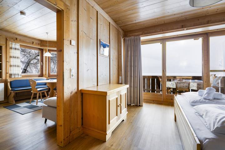 Ferienwohnung für 4 Personen, mit Balkon und Garten sowie Seeblick in Zell am See