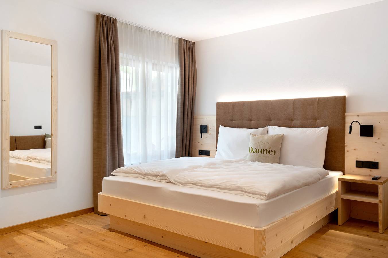 Appartement entier, Appartement 'Lën' avec vue sur les montagnes, jardin partagé et Wi-Fi in Daunei, Wolkenstein