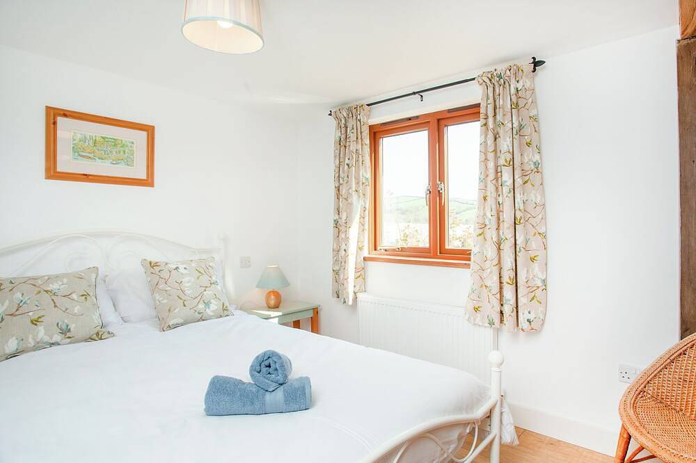 2 bedroom accommodation in Withleigh, near Tiverton in Tiverton, Devon