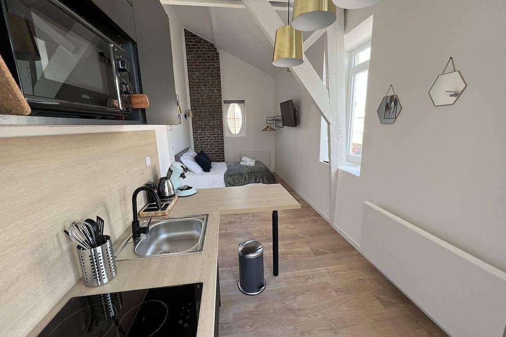 Appartement entier, Sous les Toits - 2p Centre-ville Liévin in Liévin, Région de Lens