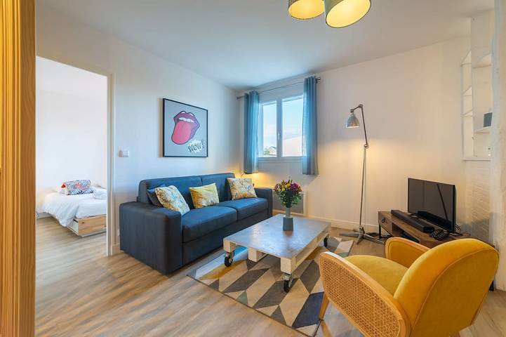 Apartamento entero, Happy Kool | city center | wifi | private parking in Blois, Región de Blois