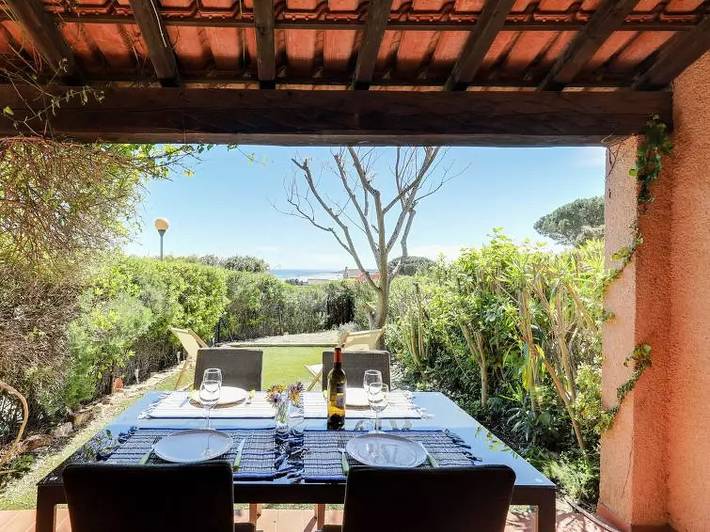 Villa voor 4 personen, met terras en zwembad in Sainte-Maxime