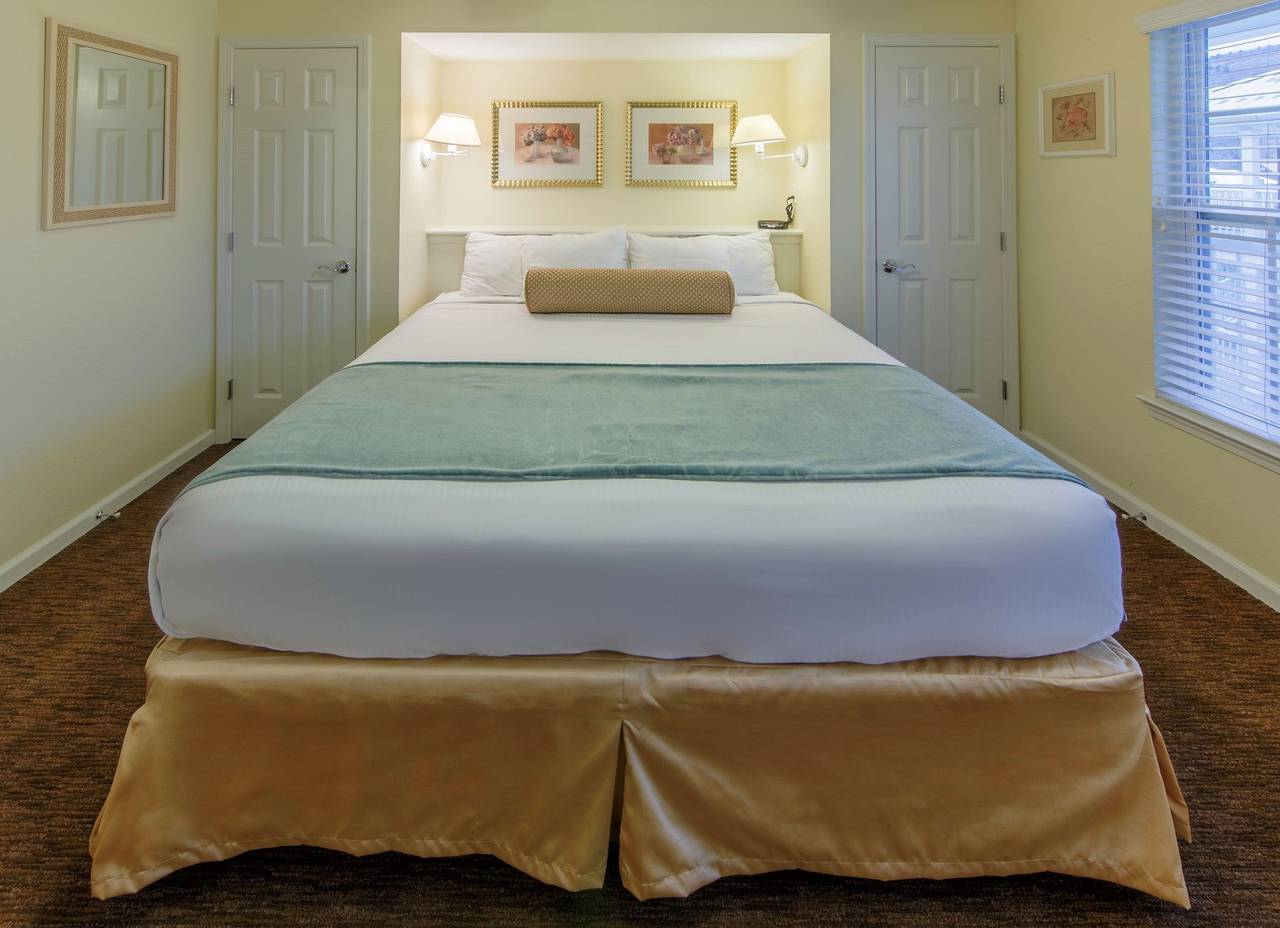 Holiday Inn Club Vacations Oak n’ Spruce Resort in Lee, Berkshire County