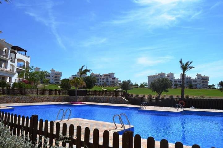 Apartamento de vacaciones para 4 personas, con piscina además de jardín y terraza - 1