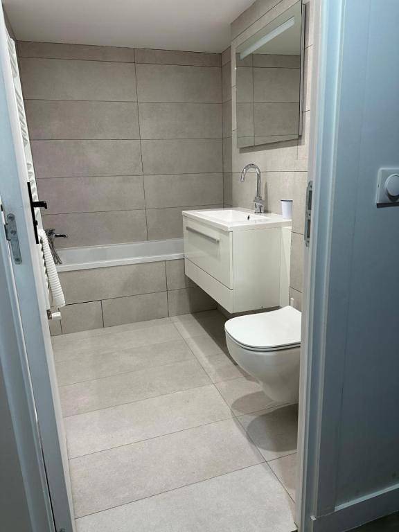 Villa pour 8 personnes, avec piscine ainsi que jardin et vue dans Yvelines - 3