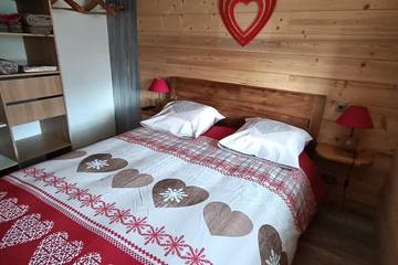 Gîte pour 3 personnes, avec terrasse à Saint-Girod