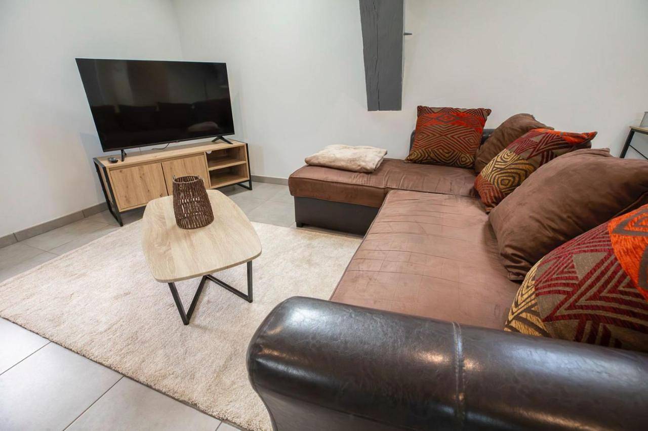 Appartement entier, Two-Bedroom Apartment in Bresles, Oise