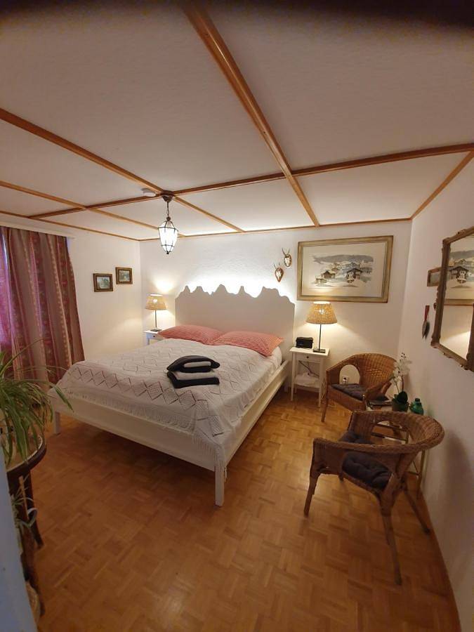 Chambre d’hôte pour 2 personnes, avec Balcon ainsi que Terrasse et Vue dans Région de Grisons - 2