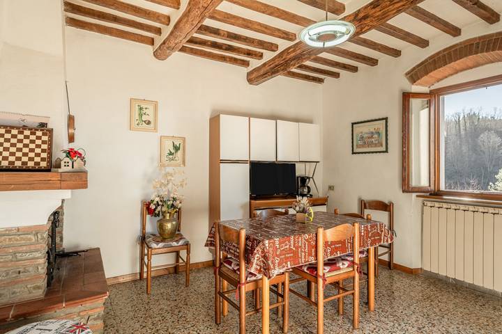 Appartamento intero, Appartamento 'Casa Claire' con vista sulle montagne, terrazza privata e giardino privato in Piteglio, San Marcello Piteglio