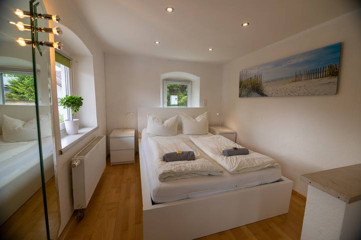 Ganze Ferienwohnung, 7 Zimmer für 20 Personen+  / Gruppen-Basecamp am See / Neuschwanstein/ München/Oktoberfest in Lechbruck, Lechbruck am See