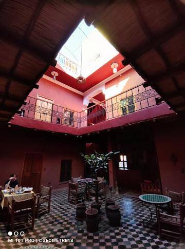 Cottage pour 3 personnes, avec vue et piscine ainsi que jardin et bassin pour enfant dans Tinghir