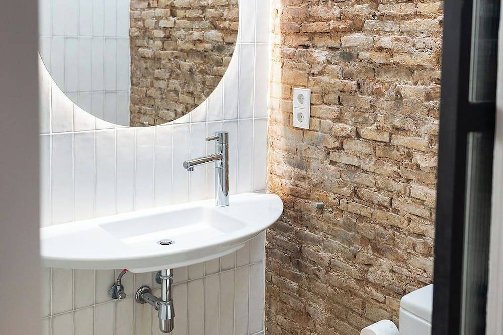 Ganze Wohnung, Iconic Gothic Quarter apartment, Stunning Views, Wifi, Ac. Best location! in Gotisches Viertel, Barcelona