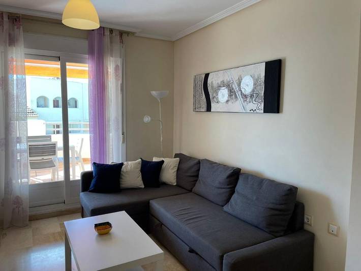 Apartamento para 4 personas, con Terraza además de Piscina y Vistas en Arroyo de La Miel