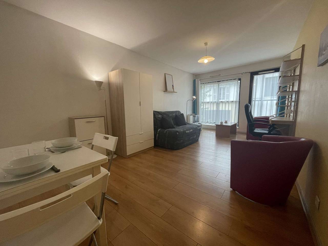 Geheel appartement, Central La Rochelle studio near historic beach in La Rochelle, La Rochelle en omgeving