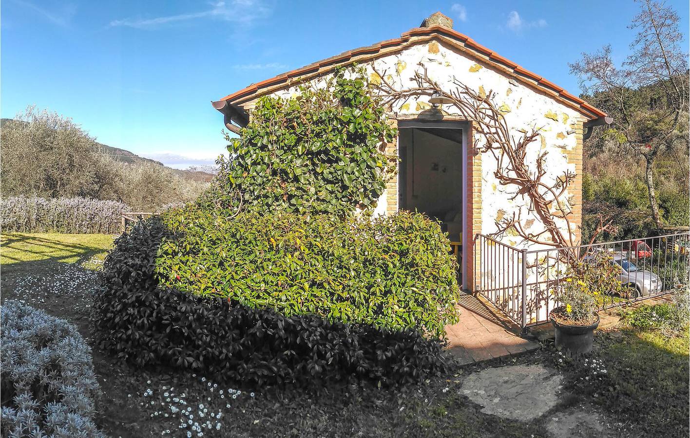 Appartement am Pool mit Küche und Parkplatz - 900m bis Buti in Buti, Pisa Provinz