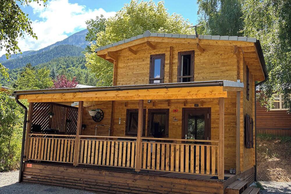Chalet Manulili - Summer or winter, it's all there! in Saint-Léger-les-Mélèzes, Écrins National Park