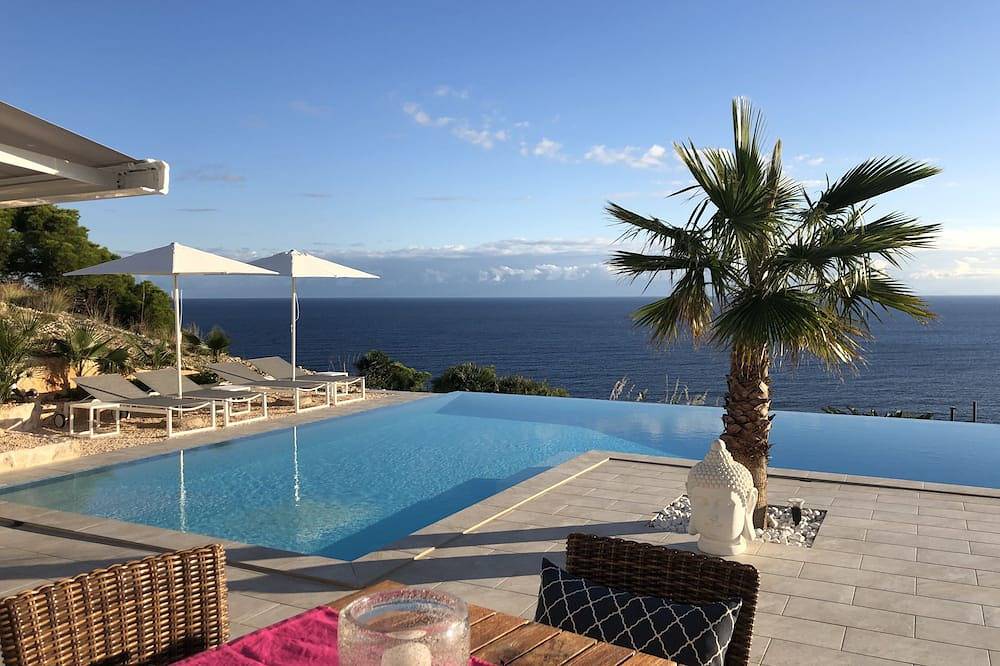 Luxurious new villa with spectacular sea views in Cala Ratjada, Capdepera