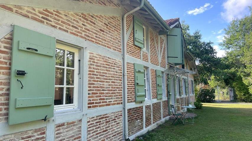 Ferienhaus für 8 Personen, mit Pool und Garten sowie Terrasse - 1