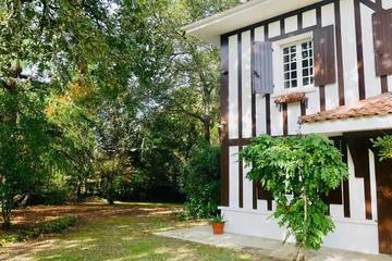 Gîte pour 6 personnes, avec jardin et piscine à Gourbera