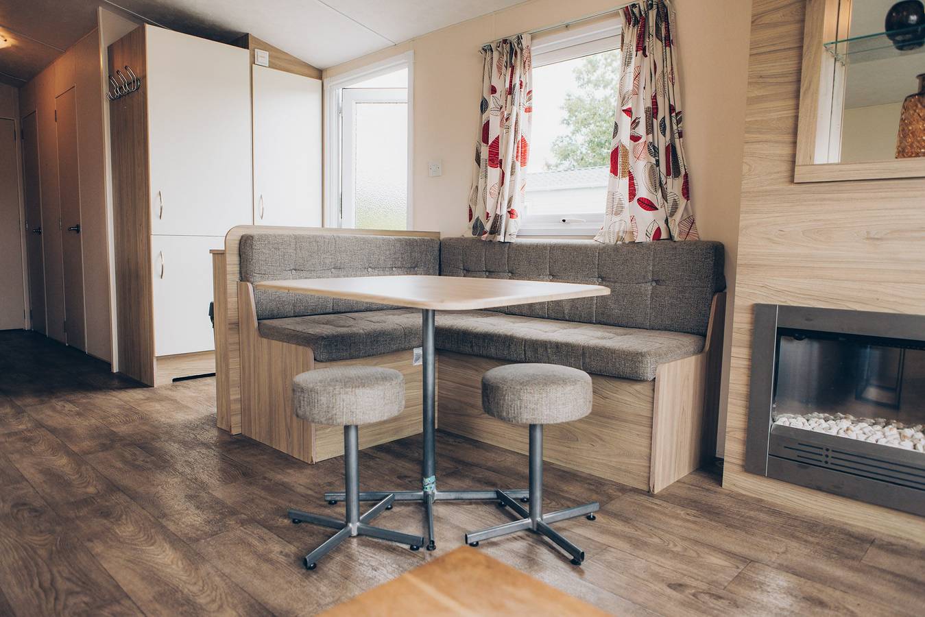 Recreatiepark Duinhoeve — Vlinder Lodge | 5 Personen in Nordbrabant