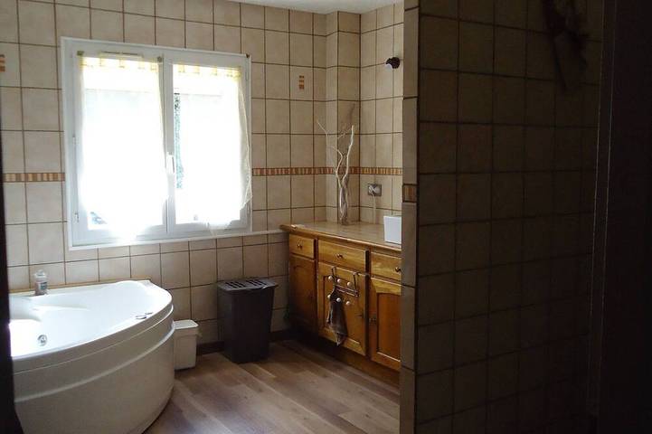 Location de vacances pour 4 personnes, avec jacuzzi ainsi que terrasse et jardin à Saint-Siffret - 4