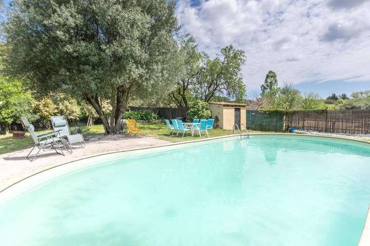 Location de vacances pour 8 personnes, avec jardin ainsi que piscine et vue à Le Pouget - 2