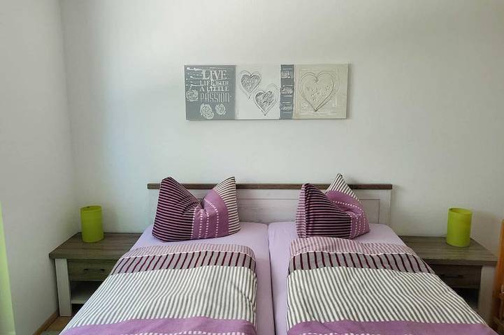Ganze Wohnung, Moderne barierefreie Fw mit Gartenzugang und Terasse in Plauen, Chemnitz und Umgebung