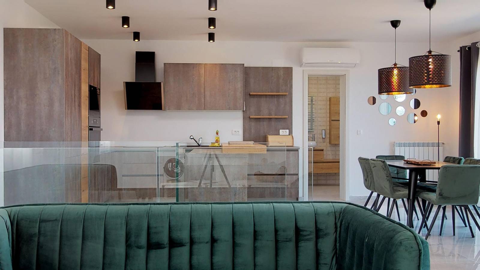 Ganze Ferienwohnung, Ferienwohnung für 6 Personen mit Meerblick in Drenje, Ostküste Istrien