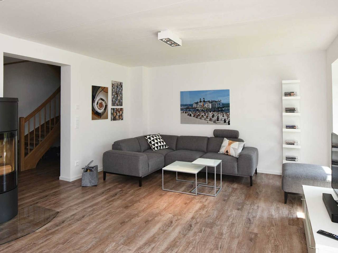 Exklusive Reetdach-Villa Ostseefrische - exklusive Reetdach Villa nur 500 Meter bis zum Strand in Lobbe Strand, Mönchgut