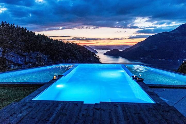 Ferienhaus für 10 Personen, mit Garten und Whirlpool sowie Pool und Sauna in Nidwalden
