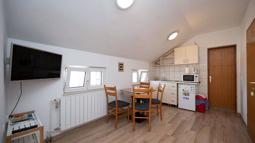 Ferienwohnung für 4 Personen, mit Terrasse, mit Haustier in Vrsi - 4