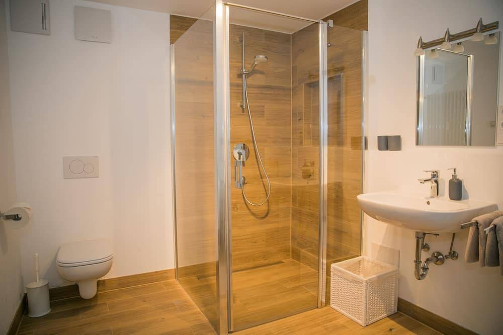 Entire apartment, In the heart of Rottach-Egern (quiet location) in Rottach-Egern, Bavarian Alps