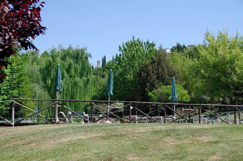 Itrana-Le Gorghe di Valmarino Residencia en Umbría a 5 km de Perugia Piscina y Wifi in Corciano, Provincia de Perugia