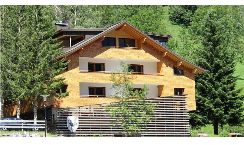 Loft per 4 persone, con Balcone e Terrazza nonché Giardino e Sauna a Brand