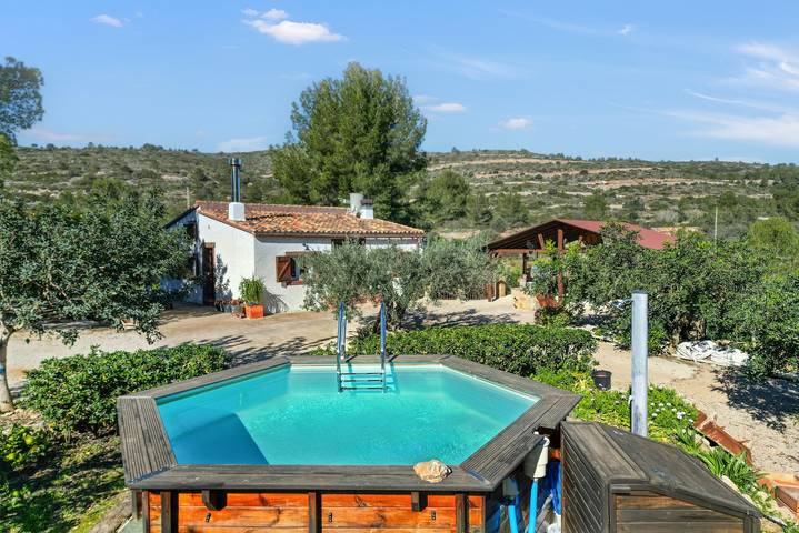 Casa rural para 4 personas, con Balcón y Jardín en Jalón
