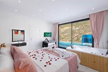 Villa for 4 People in Istanbul, Marmara region, Photo 2