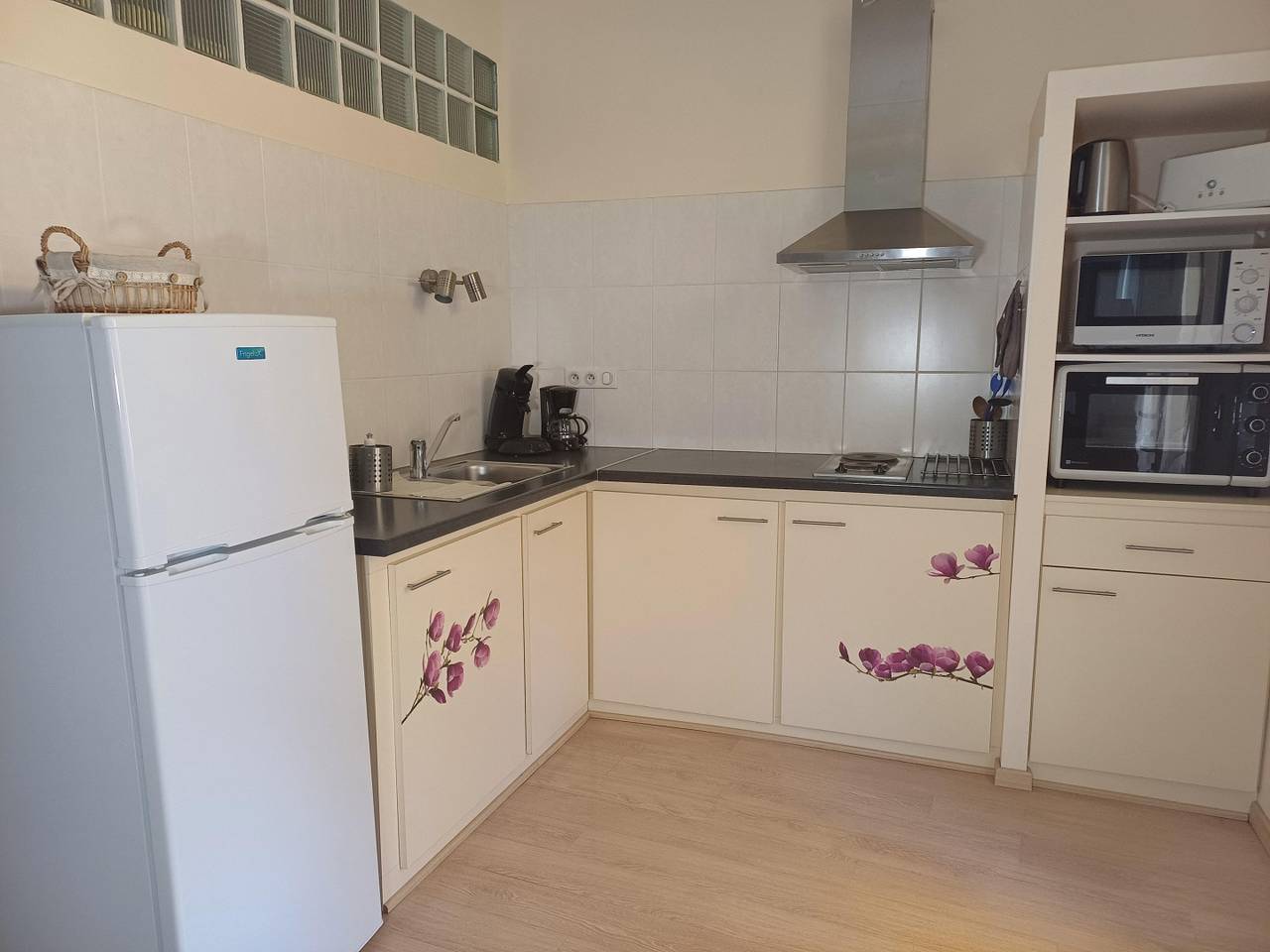 Gîte für 2 Personen mit Terrasse in Poussan, Côte d'Améthyste