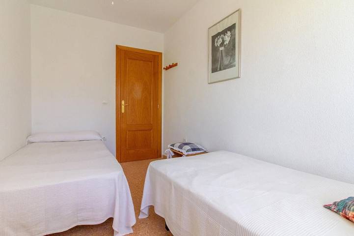 Appartement entier, Cozy apartment in Alicante (Alacant) with sauna in Alacant, San Juan Playa