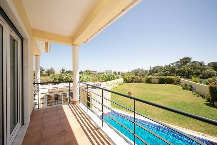 Location de vacances pour 7 personnes, avec jardin dans Parede - 3