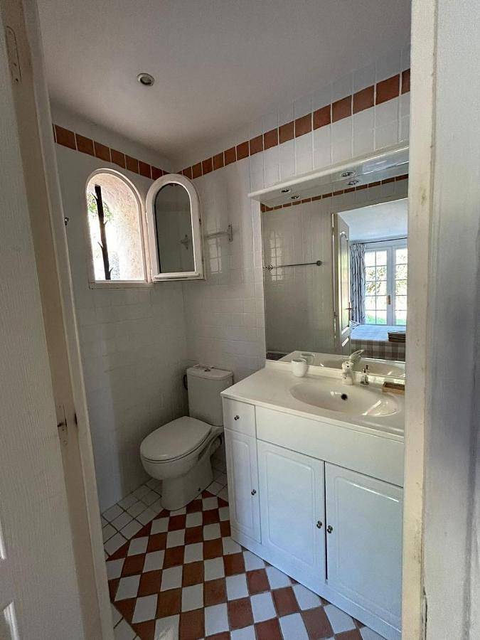 Villa pour 12 personnes, avec jardin ainsi que piscine et vue à Le Beausset - 4