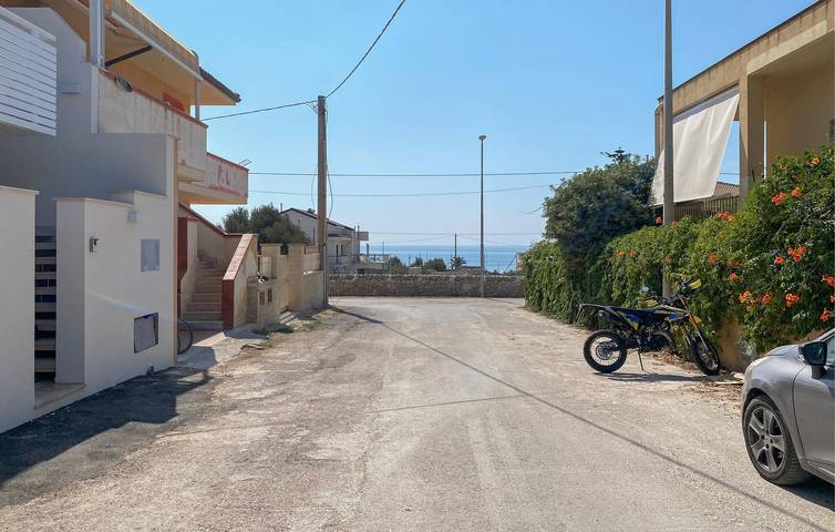 Apartamento vacacional entero, Apartamento frente al mar con aire acondicionado, estacionamiento y cocina en Maganuco - 500m in Marina di Modica, Módica