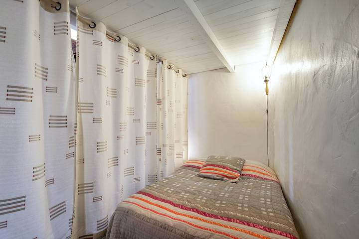 Ganzes Studio, Charmantes Studio in Villeneuve-lès-Avignon, 45m², Balkon in Villeneuve-lès-Avignon, Nimes und Umgebung