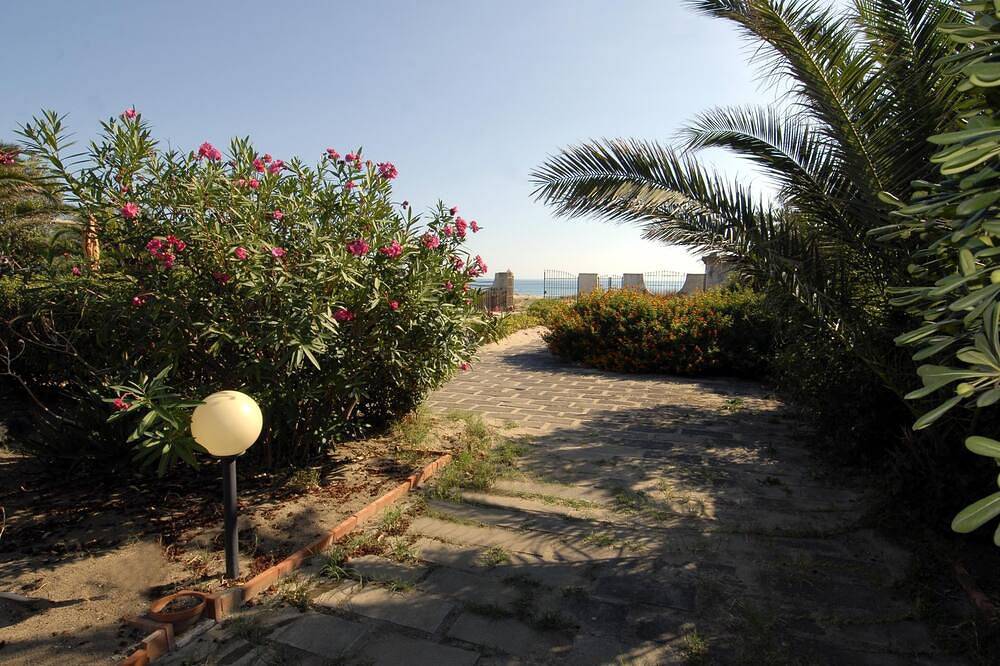 Villa avec accès direct à la plage entre Catane et Syracuse in Villaggio San Leonardo, Région de Carlentini
