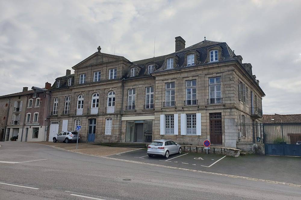 300 year old historic monument chateau in Châteauponsac, Région de Bellac