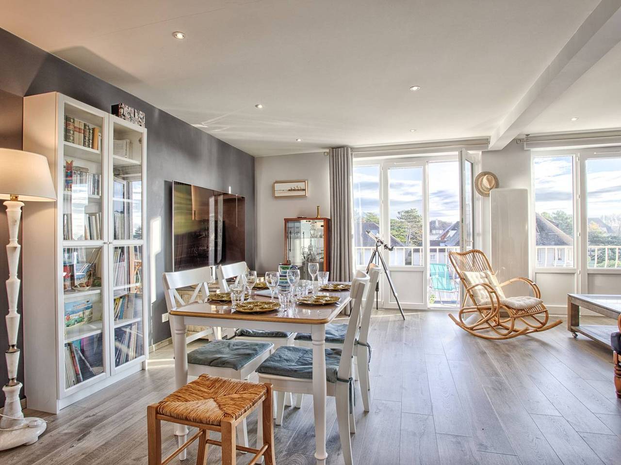 Ganze Wohnung, Apartment im Zentrum, Meerblick - 5 Pers. in Merville-Franceville-Plage, Caen und Umgebung