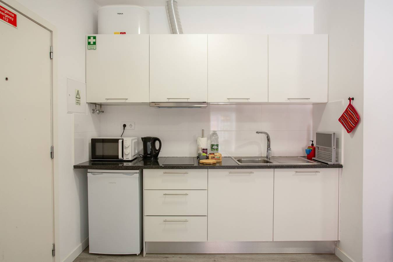 Ganzes Studio, Studio „Tanoeiros 12“ mit Wlan und Klimaanlage in Funchal (Sé), Madeira