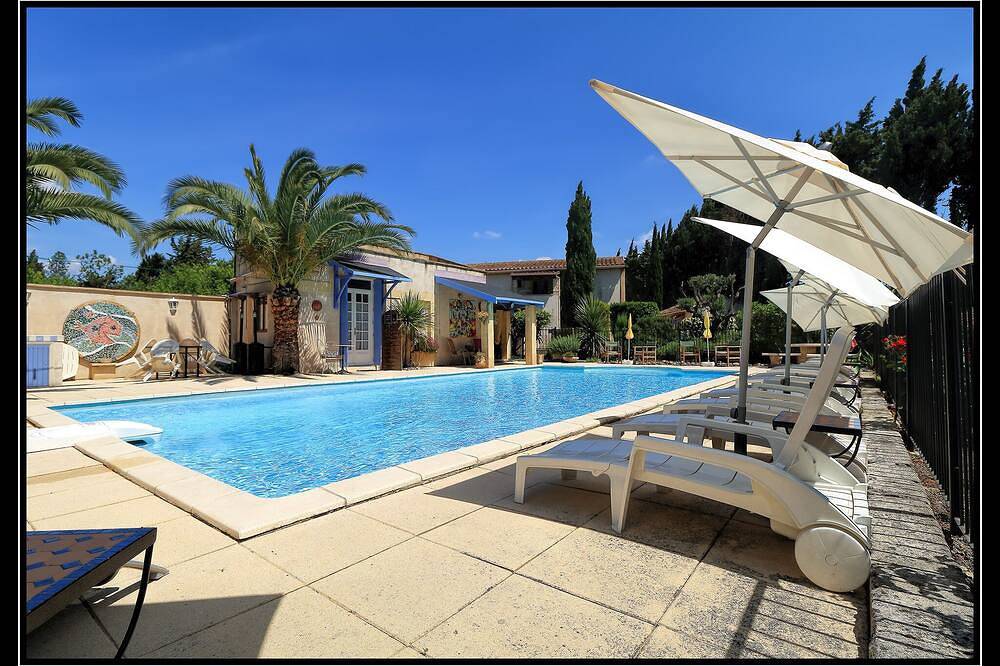 Apartamento entero, Pequeño apartamento estudio bien equipado in Rognonas, Region de Arles