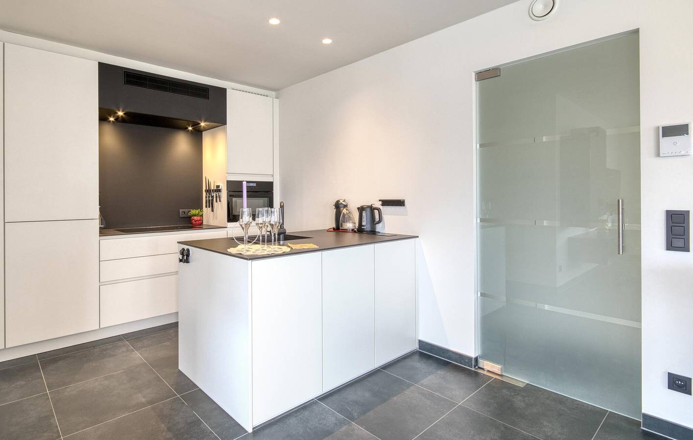 Apartamento vacacional entero, Apartamento de vacaciones para 8 personas con terraza in Ciudad de Ostende, Ostende